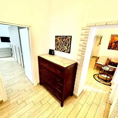 La casa di Sarah aspetta voi-2